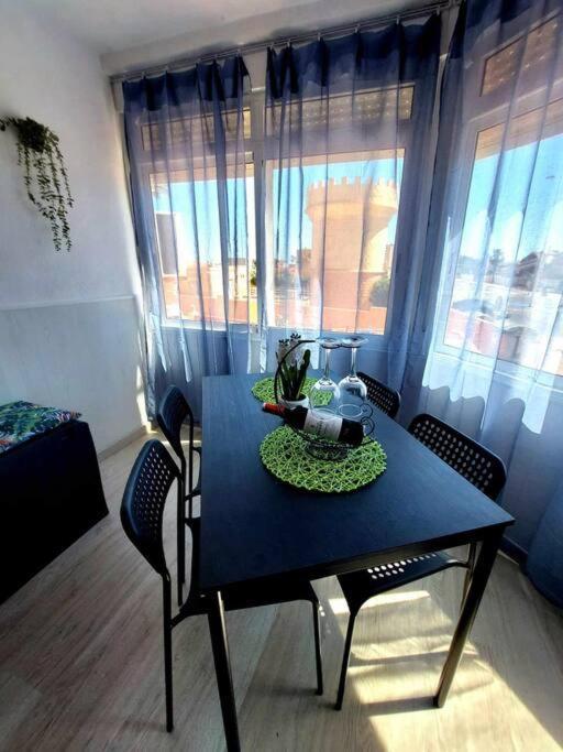 M&G Cozy Studio Apartment -Beachfront,Wifi,Aircon,Fullyequipped La Manga del Mar Menor Luaran gambar