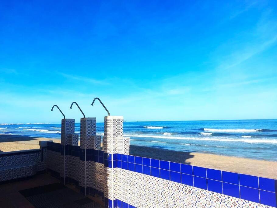 M&G Cozy Studio Apartment -Beachfront,Wifi,Aircon,Fullyequipped La Manga del Mar Menor Luaran gambar
