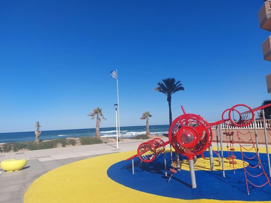M&G Cozy Studio Apartment -Beachfront,Wifi,Aircon,Fullyequipped La Manga del Mar Menor Luaran gambar