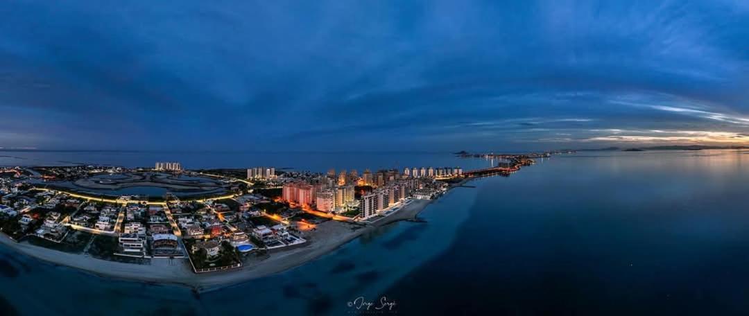 M&G Cozy Studio Apartment -Beachfront,Wifi,Aircon,Fullyequipped La Manga del Mar Menor Luaran gambar