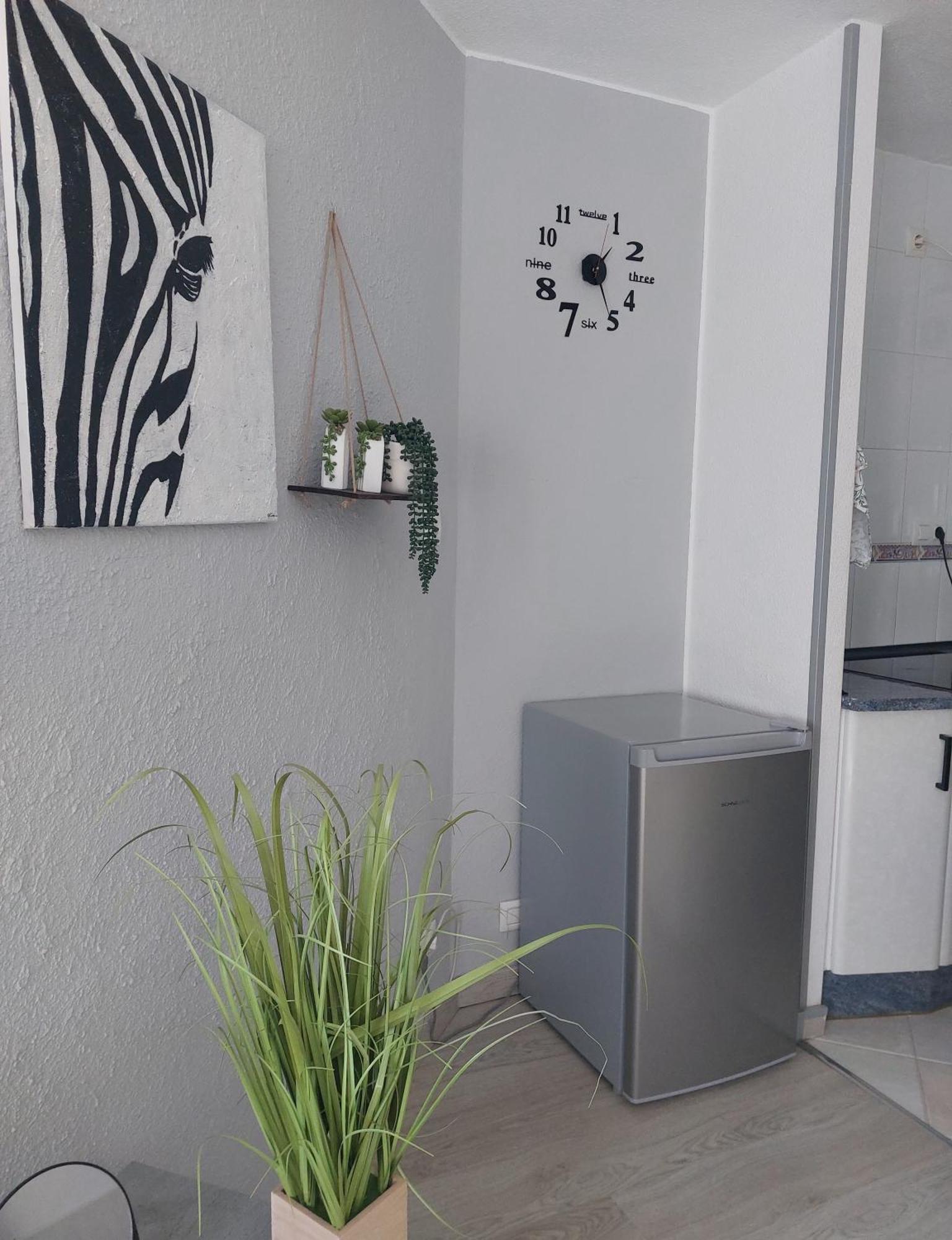 M&G Cozy Studio Apartment -Beachfront,Wifi,Aircon,Fullyequipped La Manga del Mar Menor Luaran gambar