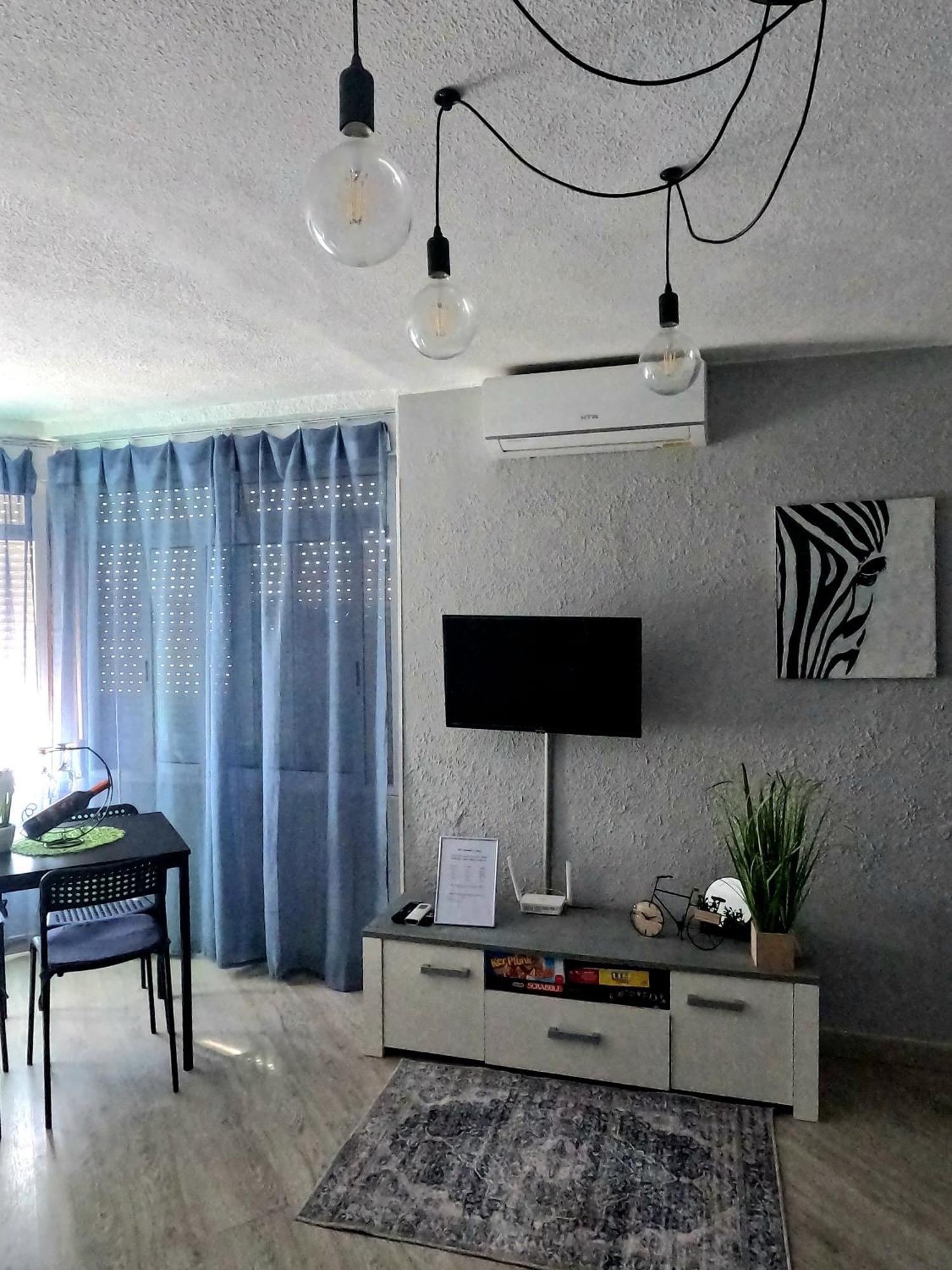 M&G Cozy Studio Apartment -Beachfront,Wifi,Aircon,Fullyequipped La Manga del Mar Menor Luaran gambar